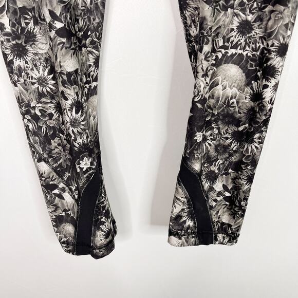 Lululemon Womens 8 Black White Run Inspire Crop II All Luxtreme Flowabunga - Picture 4 of 9